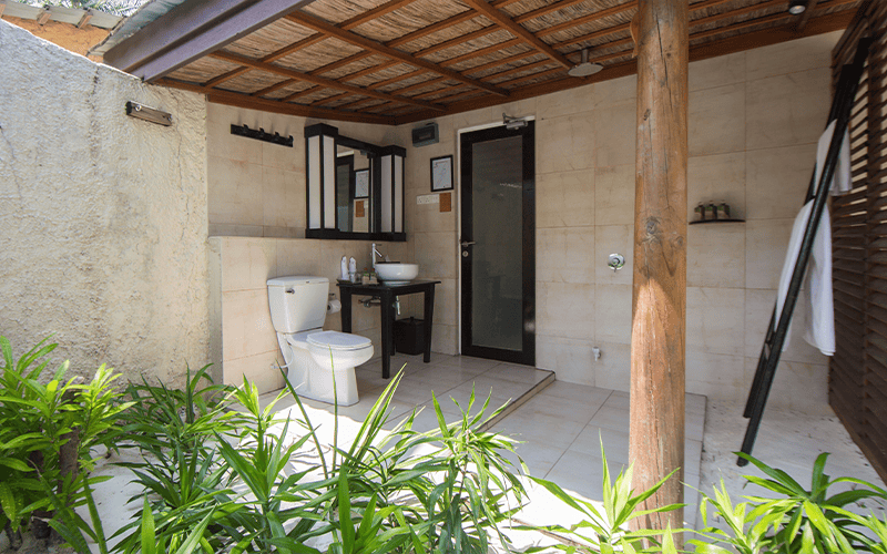 kuredubeachbungalowbathroom1 compressed