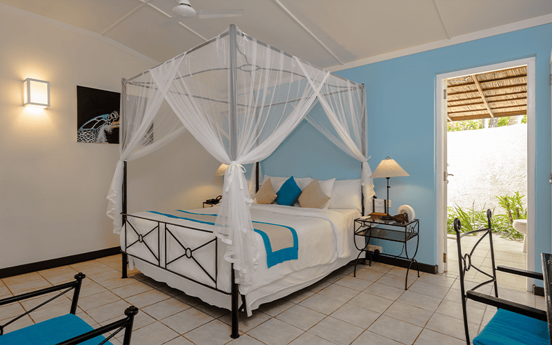 kuredubeachbungalowinterior2 compressed