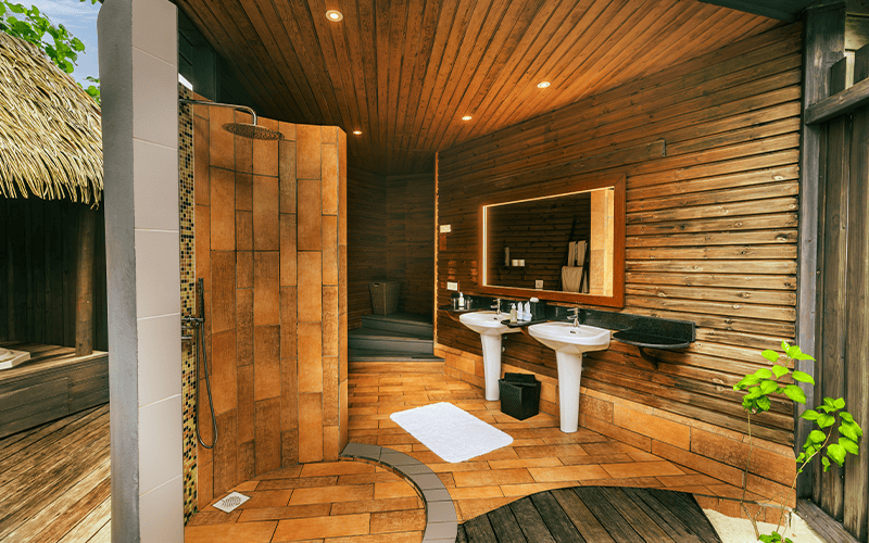 kuredu o jacuzzi beach villa 03jpg compressed