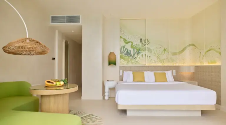 01 cmlm mirage panoramic room 01.jpg