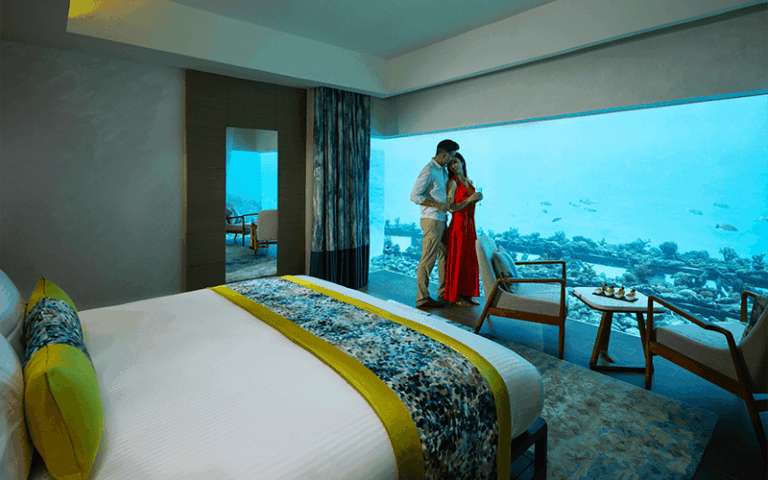 aqua villa couple compressed