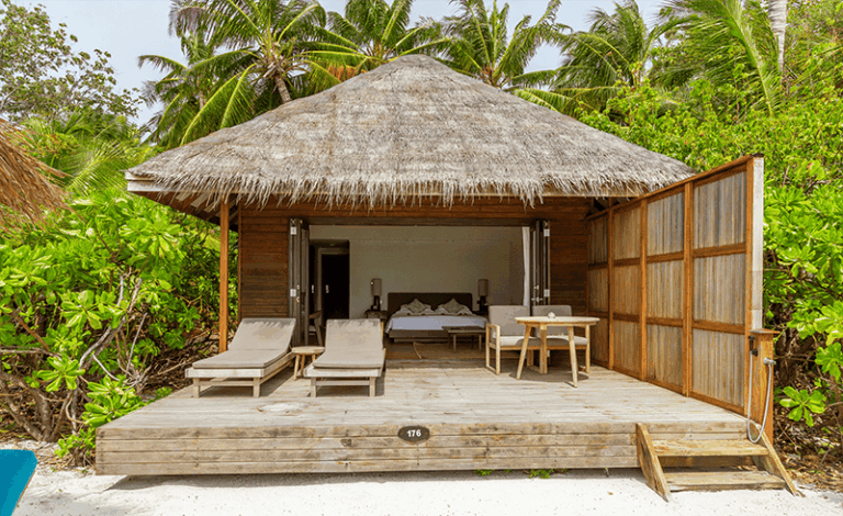 veligandu jacuzzibeachvillaexterior v2