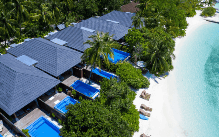 beach suite w pool (5) compressed