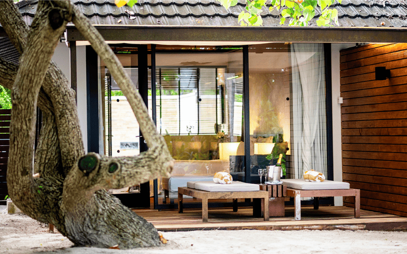 beach villa (3) compressed