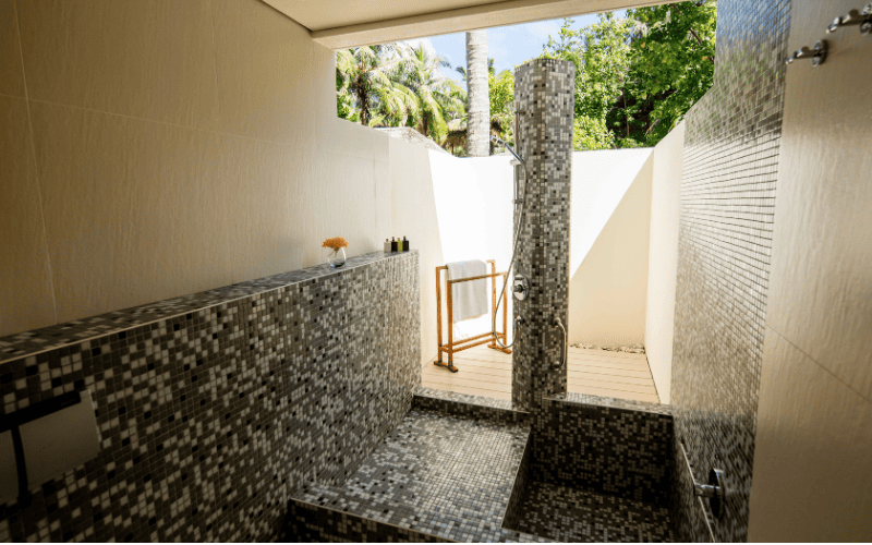 beach villa (2) compressed