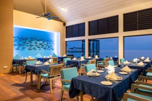 angsana velavaru azzurro restaurant interior 2