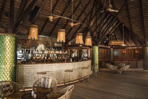 constance moofushi restaurants and bars manta bar 02 v2