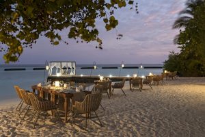 constance moofushi restaurants and bars manta restaurant 03 v2