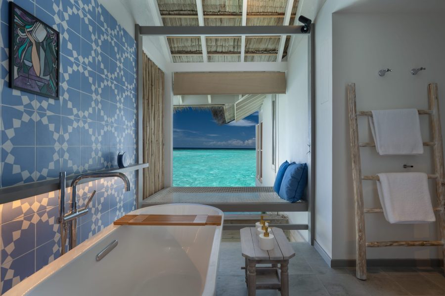 lagoon pool villa bathroom v2