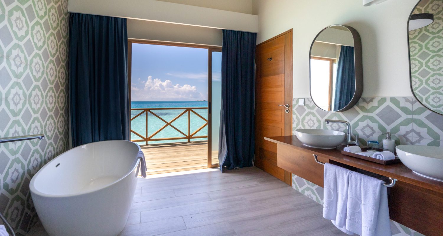 Lagoon Suite Pool lagoon suite bathroom