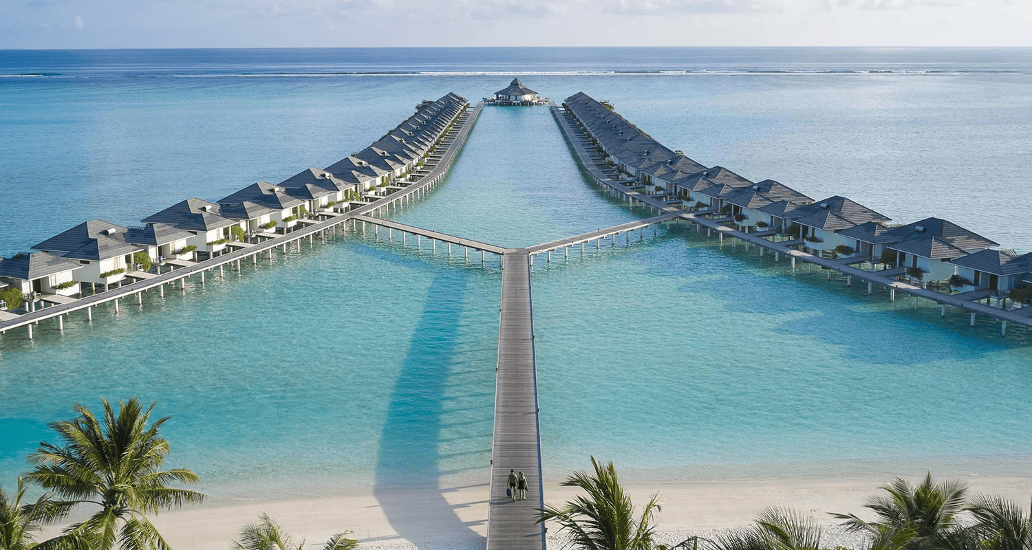 villa park water villa aerial walkway large v2