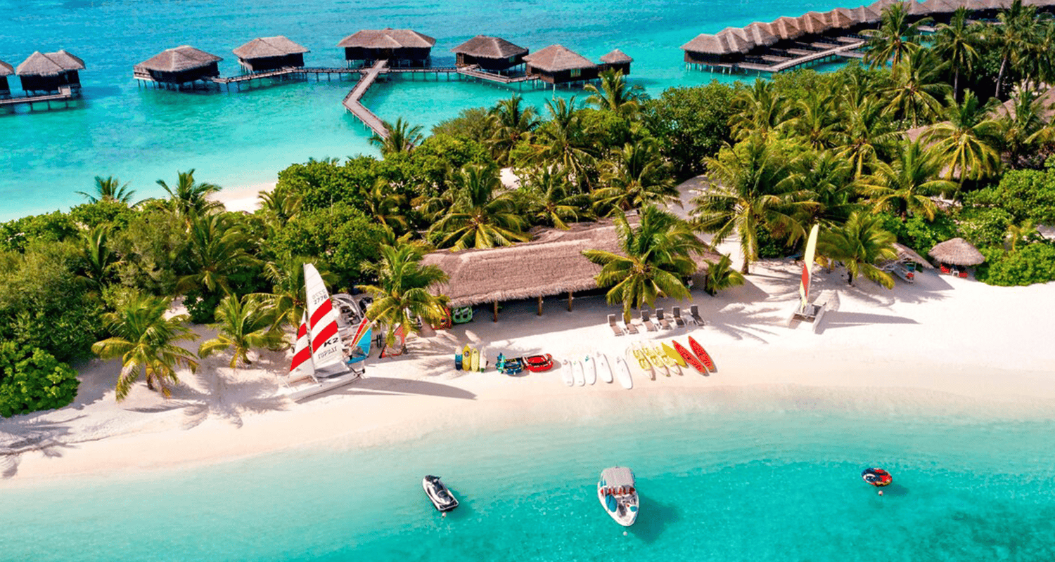 Sheraton Maldives Full Moon Resort & Spa mlesi aerial view 1726 v2